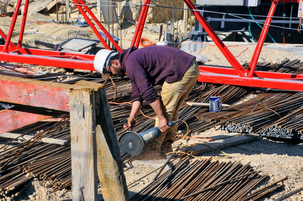 How to Cut Rebar Effectively